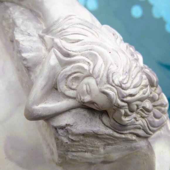 Sculpted Reclining Mermaid with Shells on Oval Carved Soapstone Trinket Dish - Picture 9 of 11